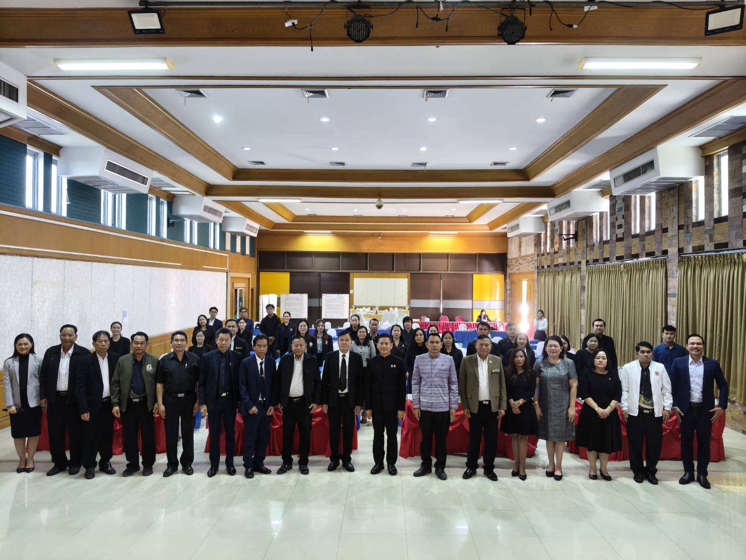 ผอ.สพป.ร้อยเอ็ด เขต 1 เข้าร่วมการประชุมเชิงปฏิบัติการ การสื่อสารนโยบายและยุทธศาสตร์ของกระทรวงศึกษาธิการสู่การปฏิบัติในภูมิภาค และจัดทำข้อเสนอ และแนวทางการขับเคลื่อนข้อเสนอการบริหารงานเชิงพื้นที่ แบบบูรณาการ ด้านการศึกษาในพื้นที่จังหวัดร้อยเอ็ด ในประเด็นการป้องกันและแก้ไขปัญหายาเสพติด บุหรี่ไฟฟ้า ในสถานศึกษาในพื้นที่จังหวัดร้อยเอ็ด