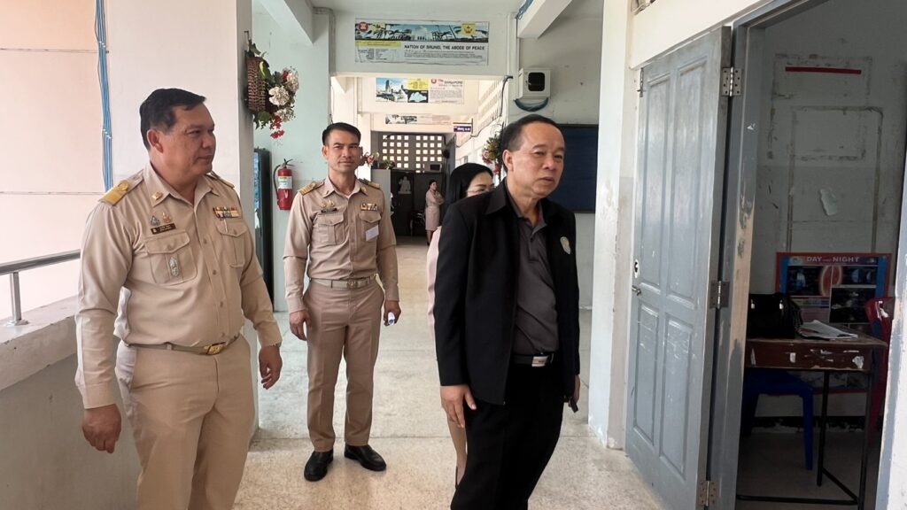 สอบคัดเลือกบุคคลเพื่อบรรจุและแต่งตั้งเข้ารับราชการเป็นข้าราชการครูและบุคลากรทางการศึกษา ตำแหน่งครูผู้ช่วย กรณีที่มีความจำเป็นหรือมีเหตุพิเศษ สังกัดสำนักงานคณะกรรมการการศึกษาขั้นพื้นฐาน ประจำปี พ.ศ. 2569 ณ โรงเรียนเมืองร้อยเอ็ด สำนักงานเขตพื้นที่การศึกษาประถมศึกษาร้อยเอ็ด เขต 1